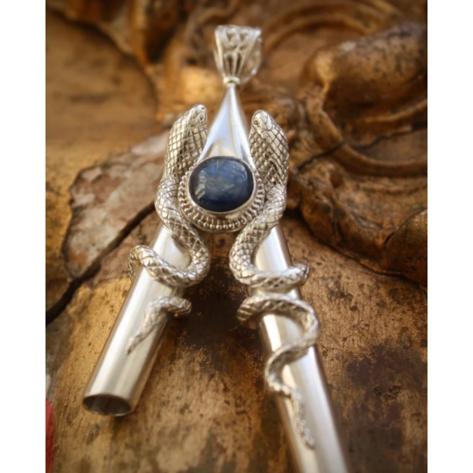 Silver Kuripe Double Cobra with chain and Kyanite